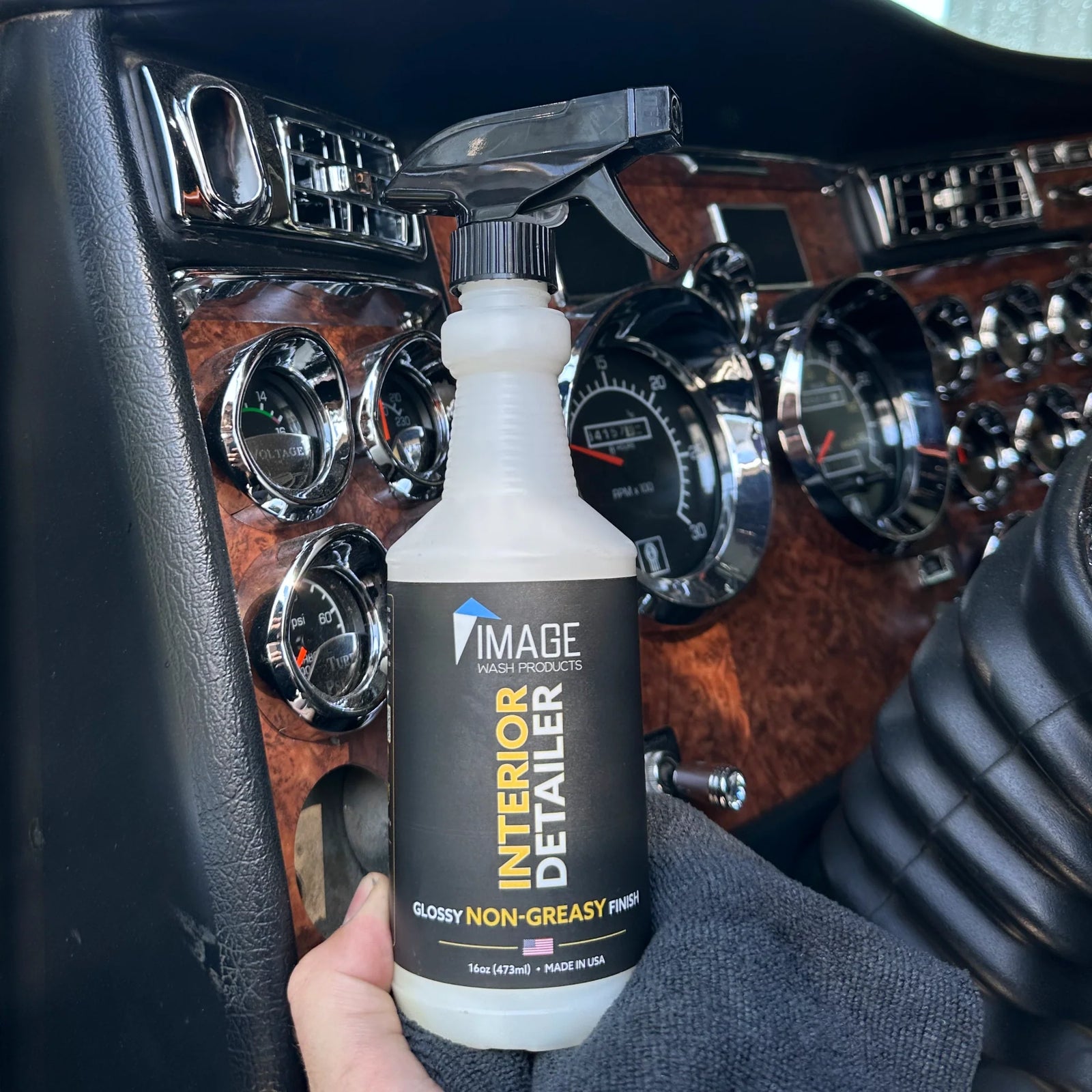 One-Step Interior Detailer for Vinyl, Leather & Plastic
